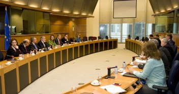 María Dolores de Cospedal preside la reunión del Grupo Popular en el Parlamento Europeo